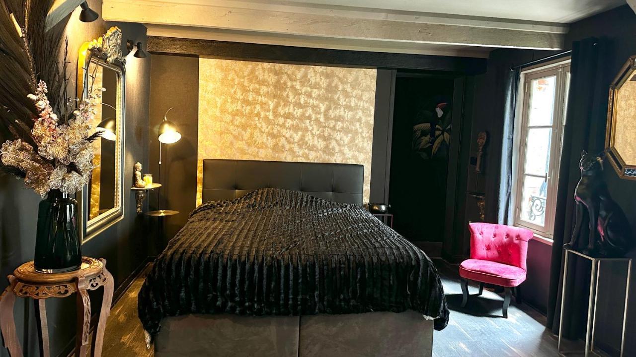 La Black / Les Romantiques A Centre Historique Apartment