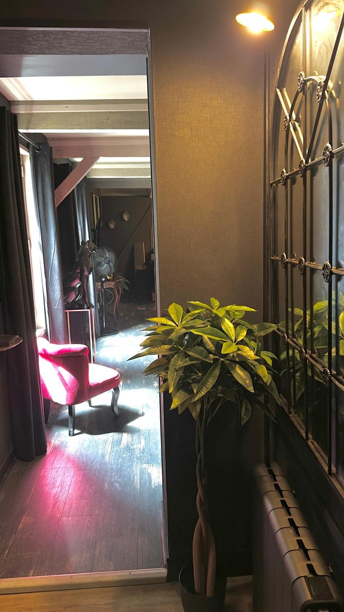 La Black / Les Romantiques A Centre Historique Apartment